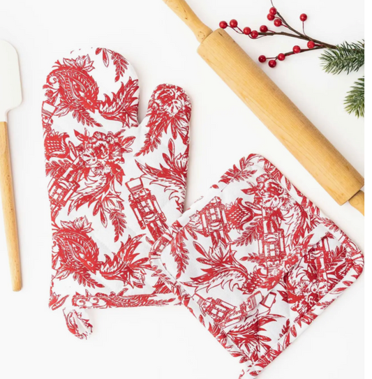 Nutcracker Toile Oven Mitt Set