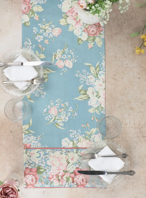 Blanche Runner in Mist